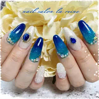 ネイル nail salon  la reine所属・nail salon la reineのネイルデザイン