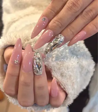 ネイル 大人可愛いネイル🎗 Hinaのネイルデザイン