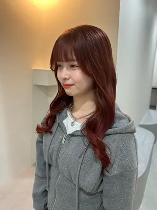 ミディアム カラー yuika .のヘアスタイル