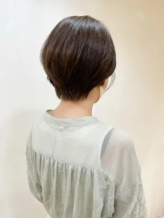 ショート カラー あずまぐち めぐみのヘアスタイル