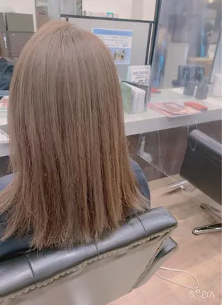 セミロング 高橋 春菜のヘアスタイル