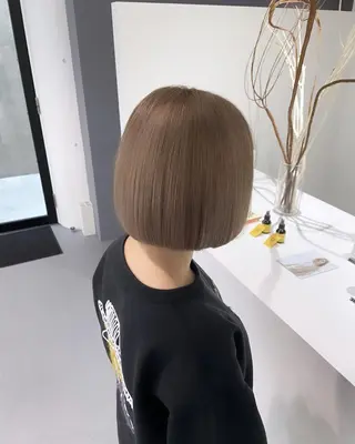 ショート カラー LEF TATEMACHI所属・西山祐生/ハイトーン /ケアブリーチ/艶髪のヘアスタイル