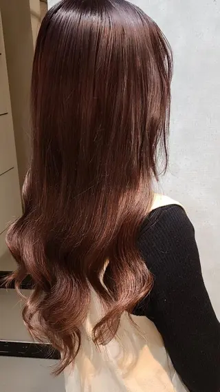 ロング 西田 理沙のヘアスタイル