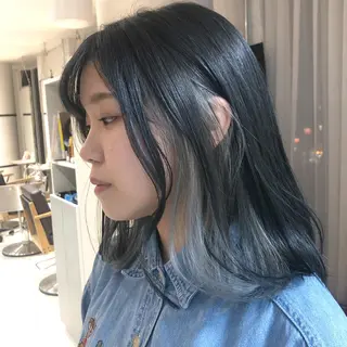 セミロング カラー ORIKA 美容室のヘアスタイル