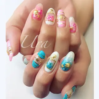 ネイル UrakoNail 《nail》のネイルデザイン