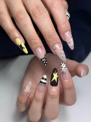 ネイル ZHU_ STUDIOのネイルデザイン