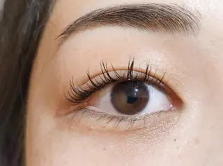 マツエク・マツパ 💜bora .のネイルデザイン