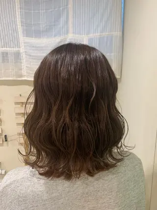 ミディアム 丸山 亜加理のヘアスタイル