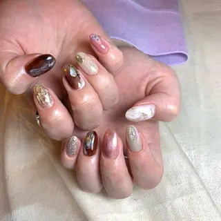 ネイル repos~ルポ~所属・里見 麗のネイルデザイン