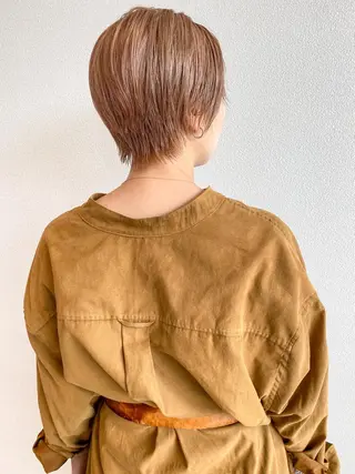 ショート 藤井 貴美子のヘアスタイル