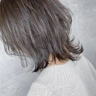 ミディアム カラー _WHITE 天王寺のヘアスタイル
