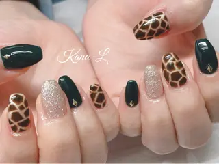 ネイル 芦辺 香奈のネイルデザイン