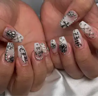 ネイル Lina nail所属・Lunaa 池袋のネイルデザイン