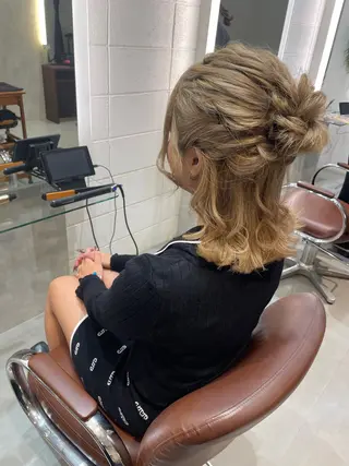 ミディアム ヘアアレンジ 🖤ROSEL／ KUREA🖤のヘアスタイル