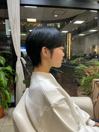 ショート カラー レイヤーカット/カラ ー/U24/河野凜のヘアスタイル