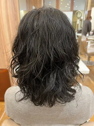 ミディアム 村中 逸紀のヘアスタイル