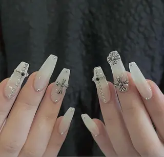 ネイル ネイリスト ハンのネイルデザイン