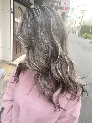 セミロング カラー パーマ ヘアアレンジ ネイル マツエク・マツパ 井上 一平のヘアスタイル