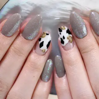 ネイル ママリンド　志村坂上店所属・しみ えんのネイルデザイン