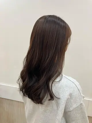 ミディアム yukari 艶髪ヘアのヘアスタイル