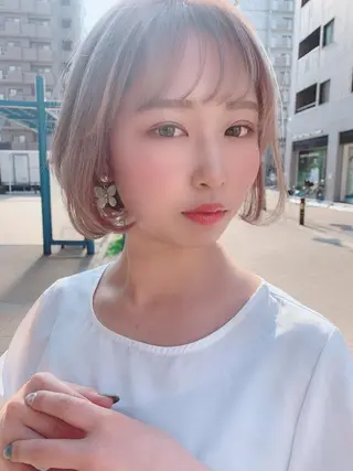 ショート カラー 明るい白髪染め専門店兵庫駅前店所属・山口 一馬のヘアスタイル