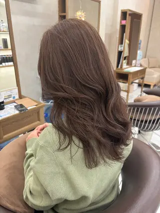 セミロング カラー 暖色カラー/ブリーチ なしカラー/艶カラーのヘアスタイル