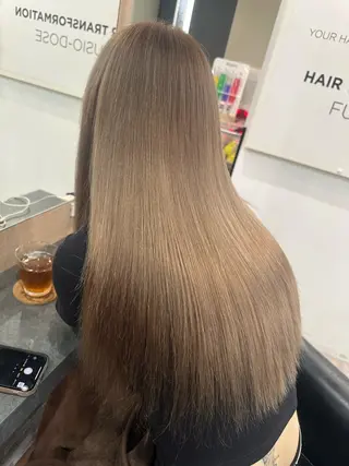 ロング 横浜Lapisあゆみ ハイトーン/エクステのヘアスタイル