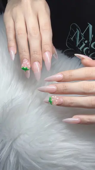 ネイル Lee Nailsのネイルデザイン