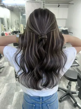 セミロング REDEAL SHIBUYA所属・maya/レイヤー カット/ミインパーマのヘアスタイル