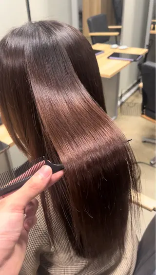 ミディアム 荒川泰輝/オリーブ カラー/透明感カラーのヘアスタイル