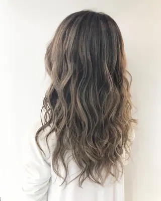 ロング カラー 女性リピ90%🍨 🩷佐藤みずきのヘアスタイル