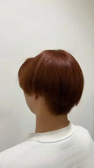 ショート カラー 松井 詩織のヘアスタイル