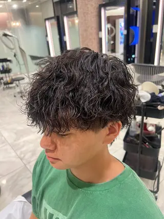 パーマ メンズ ハイトーンカラー 中村優成のヘアスタイル