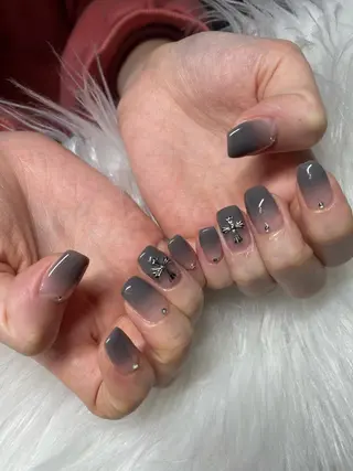 ネイル オーロラ所属・YUI nailのネイルデザイン