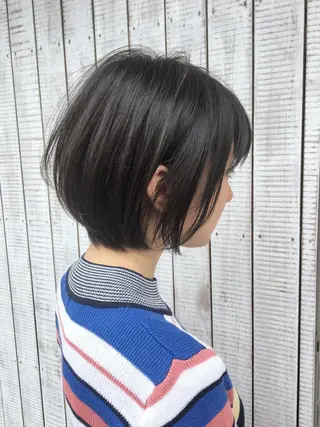 ショート カラー ケアブリーチ 坪井佑樹のヘアスタイル