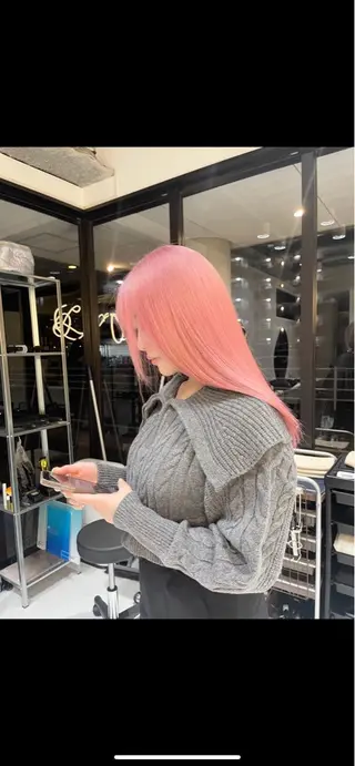 セミロング カラー 空【クウ】所属・【Chu】 ✨SERA✨のヘアスタイル