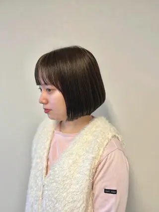 ショート 縮毛矯正✨グレー ジュカラー✨MOEのヘアスタイル