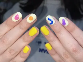 ネイル Rainrain💧 パーツ豊富、やり放題のネイルデザイン