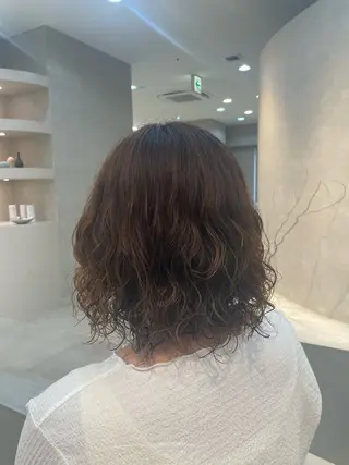 ミディアム パーマ VISAGE a.c.t所属・吉川 コヒロのヘアスタイル