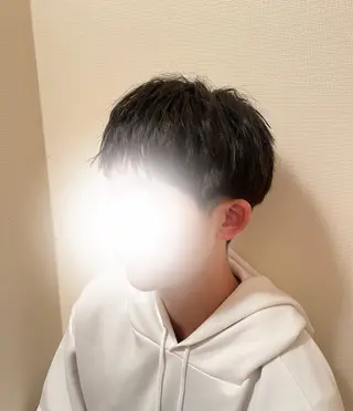 メンズ ブリーチなしカラー/ 暖色カラー/艶カラーのヘアスタイル