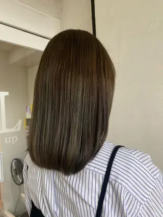 セミロング カラー Chihiro .のヘアスタイル