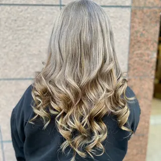 ロング 宇田 真基のヘアスタイル