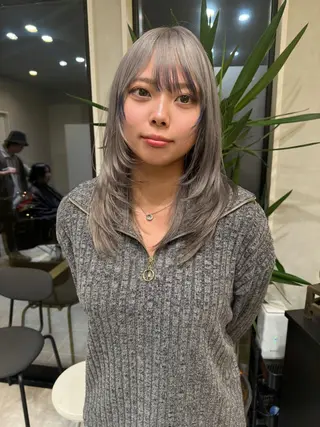 セミロング カラー 透明カラー/レイヤー misaki °＊のヘアスタイル