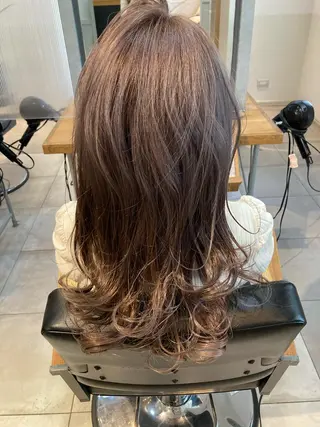 ロング 菅 未祐のヘアスタイル