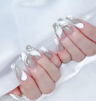 ネイル M🌷nail 長さだし専門店のネイルデザイン