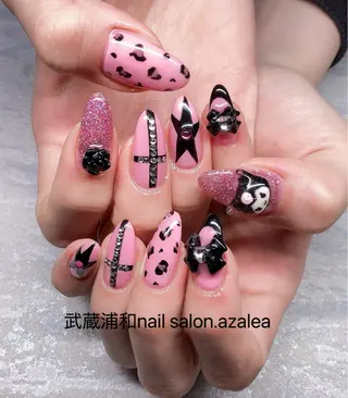 ネイル R inのネイルデザイン