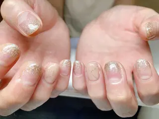 ネイル ECLAT エクラ所属・寺山 千鶴のネイルデザイン