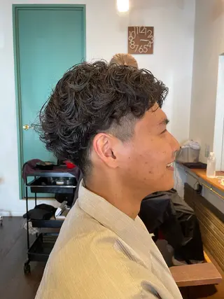 ショート パーマ メンズ 髪質改善 🧶小林賢人のヘアスタイル