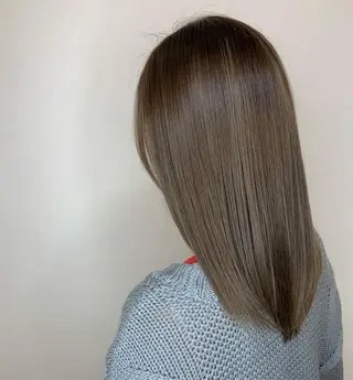 カラー 艶髪クリエイター🪽 秋田 聖也のヘアスタイル