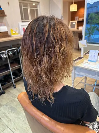 パーマ トリカイ コノハのヘアスタイル